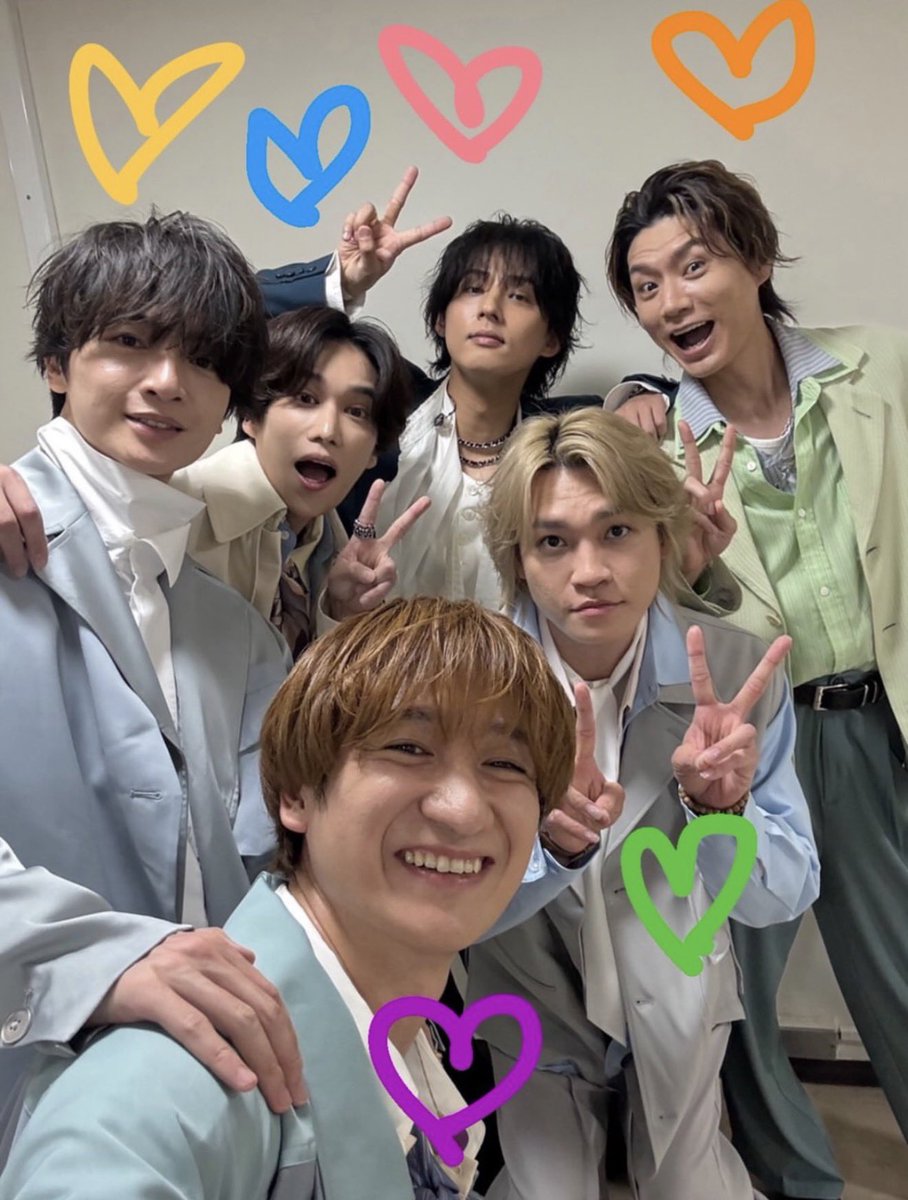 tmmrpipi317's tweet photo. 玉森くん昔からまいたまとかストーリーでオタクみたいにメンカラハートつけたがるのめっちゃかわいくないですか？？？手書きでネオンとかにしてギャルなのもかわいい😹💛 https://t.co/b7xCgzfBod