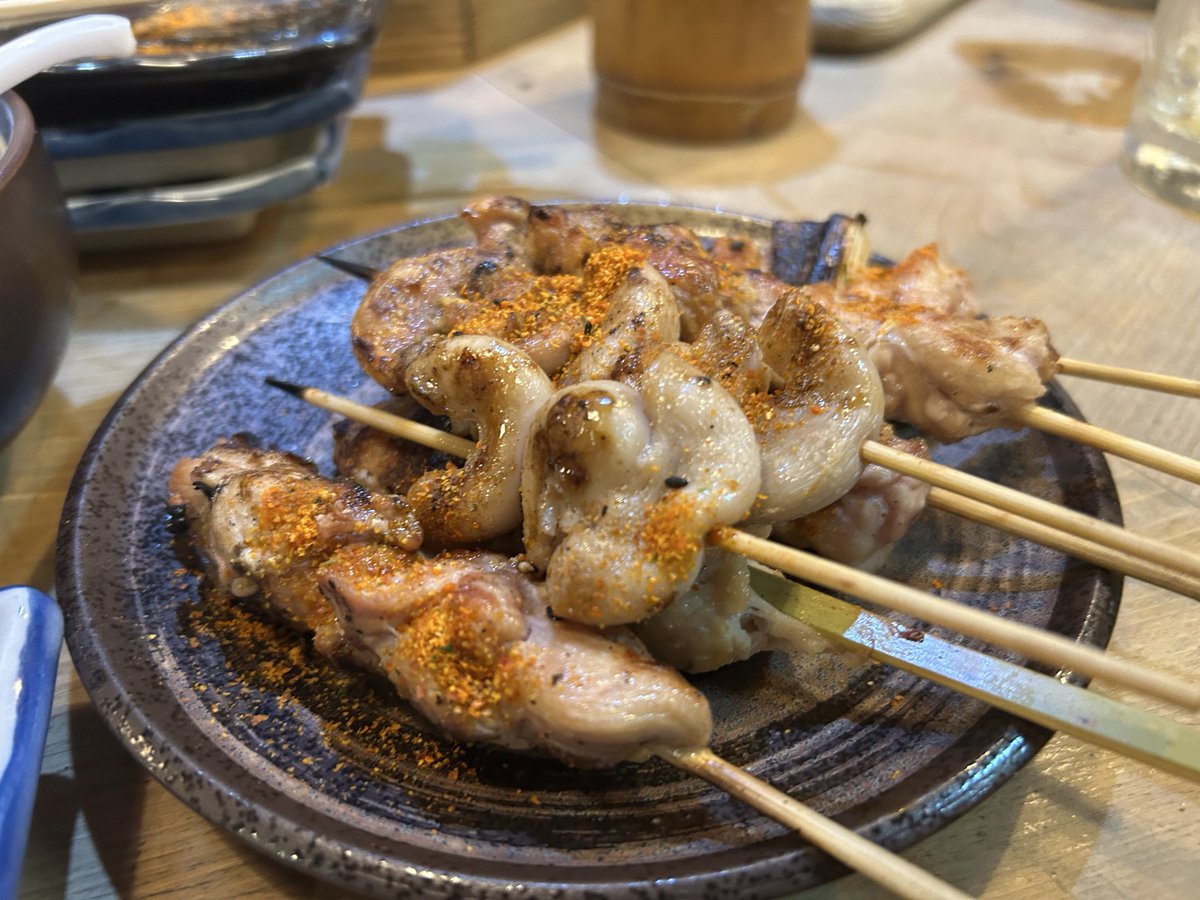 BLUEYAGI2011's tweet photo. もつ焼きからの〜〆は味噌汁👍 https://t.co/pdKA0osa4a