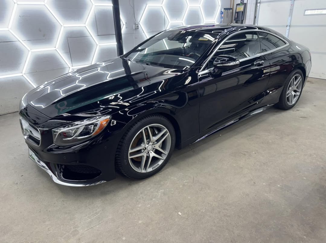 ezgiak351's tweet photo. Luxury deserves legendary protection. This 2016 Mercedes-Benz S550 Coupe received a complete refresh: decontamination wash, paint correction, 5-year self-healing ceramic coating, and windshield coating. Showroom gloss and lasting protection from https://t.co/pFkJeUC1CY