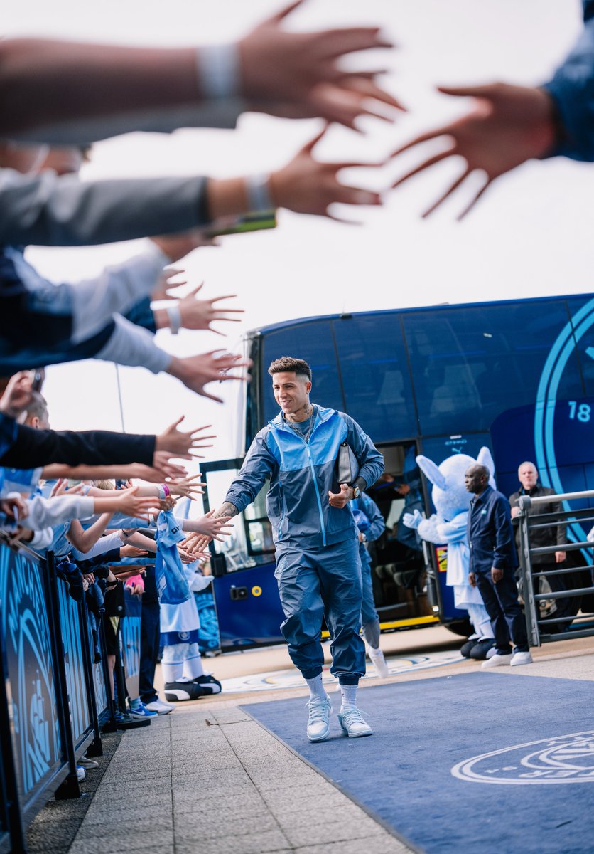 ManCity's tweet photo. Ready for action! 🙌

🤝 #AsahiSuperDry https://t.co/JrYuzA0Vb3