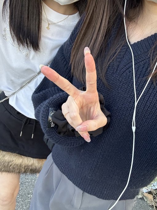 saraphantomhiv3's tweet photo. 学校休みだよー！
住み近い人！！吉祥寺で遊んでください！！ https://t.co/ZBBSCIUYM3