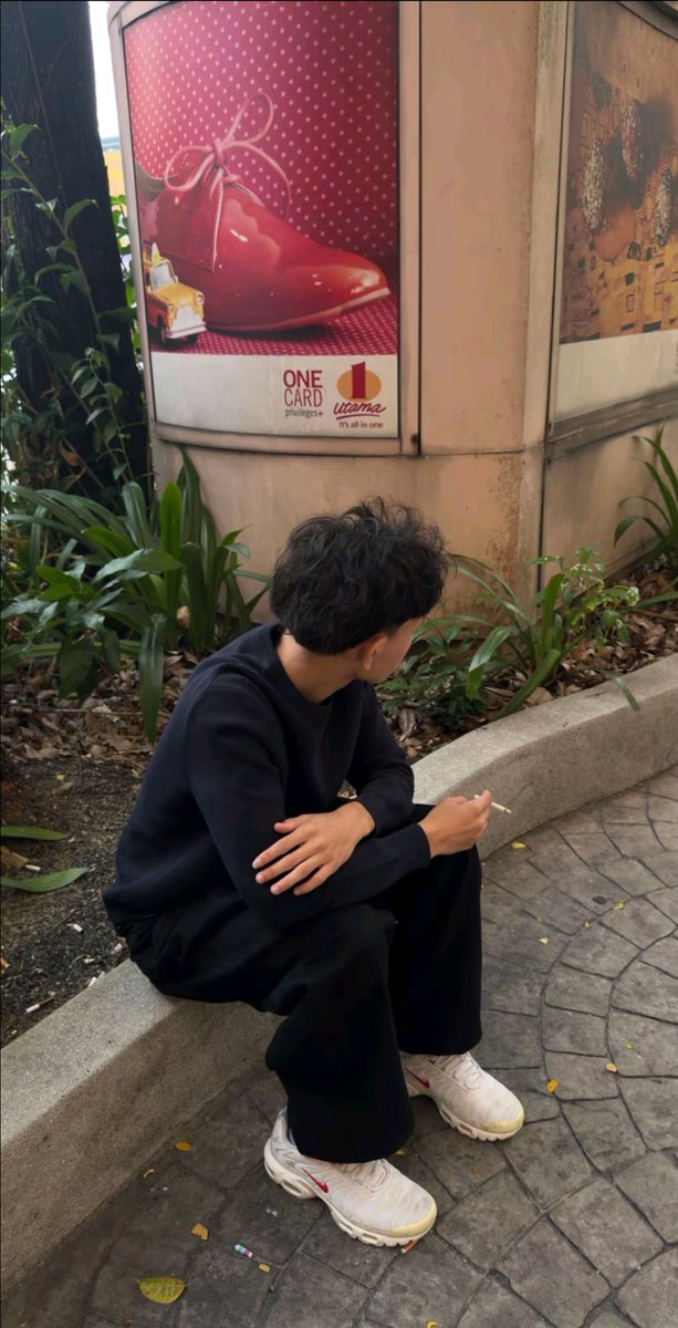 Dany10____'s tweet photo. super nonchalant https://t.co/1mZd0WtHDv