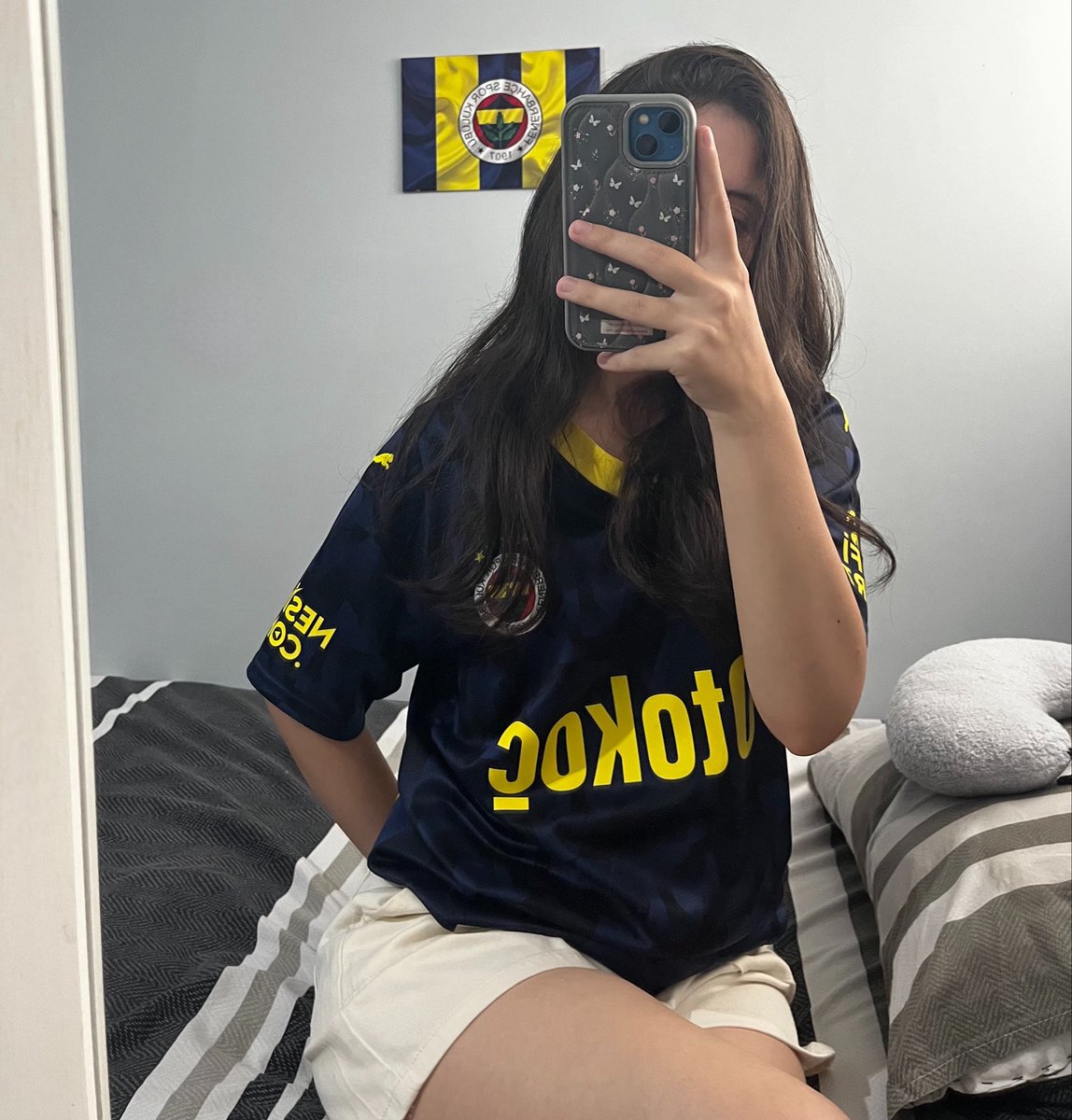 CherryGelatooo's tweet photo. kutlu olsun 💛💙 https://t.co/nLmKIZmWU9