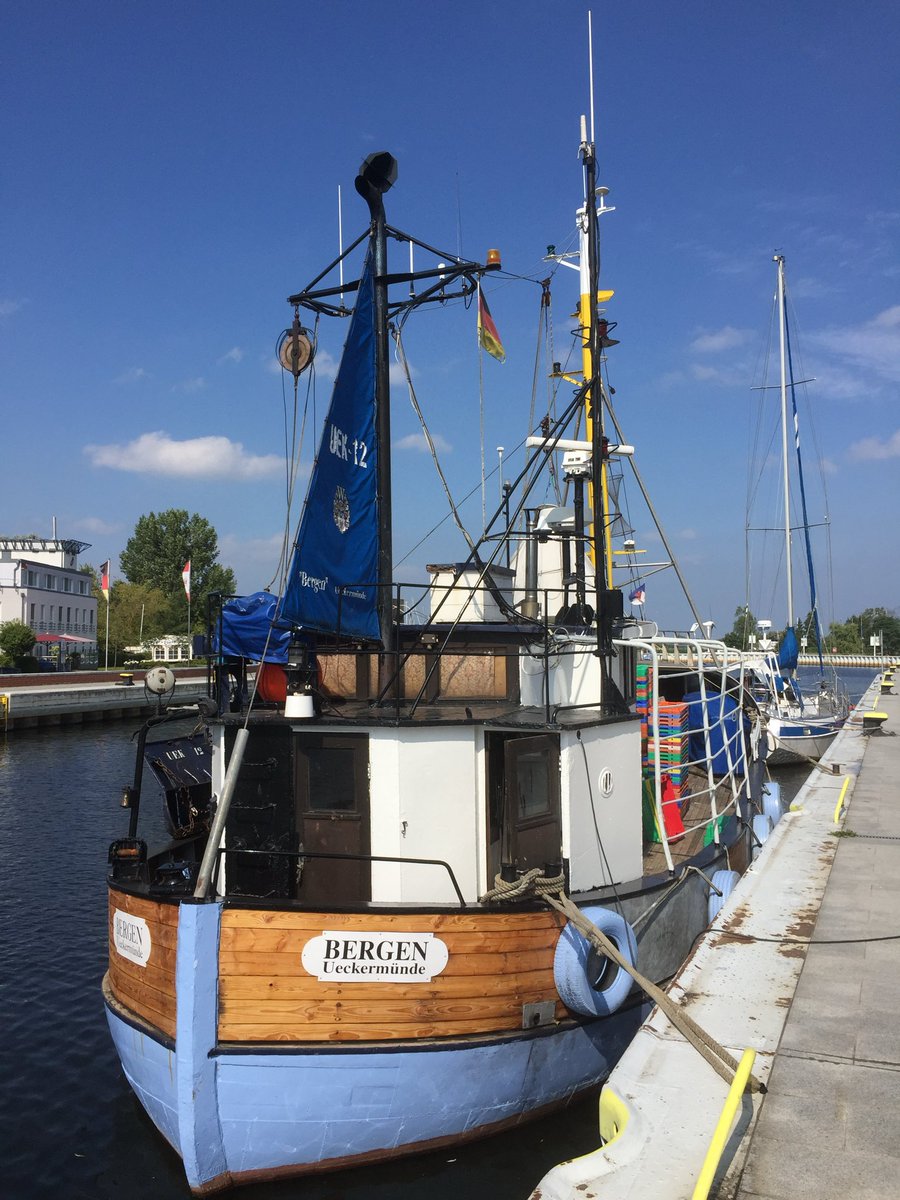 AndreasCarduck's tweet photo. 20. September 2026
Mit großer Aufmerksamkeit und vielen Gedanken blicke ich heute nach Ueckermünde in Mecklenburg-Vorpommern. Ein Tag von großer politischer Tragweite, eine Schicksalswahl für Deutschland. Die Entscheidung liegt bei den Wählern. #Freiheit https://t.co/ZVMRnnP39d