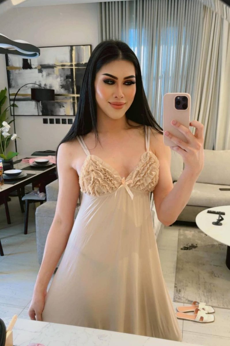 JorgeBrits8s's tweet photo. #Ladyboy_khobar 
#ladyboy_dammam 
#Ladyboy_both_khobar
#ladyboy_saudi https://t.co/eV7kbHmsa2