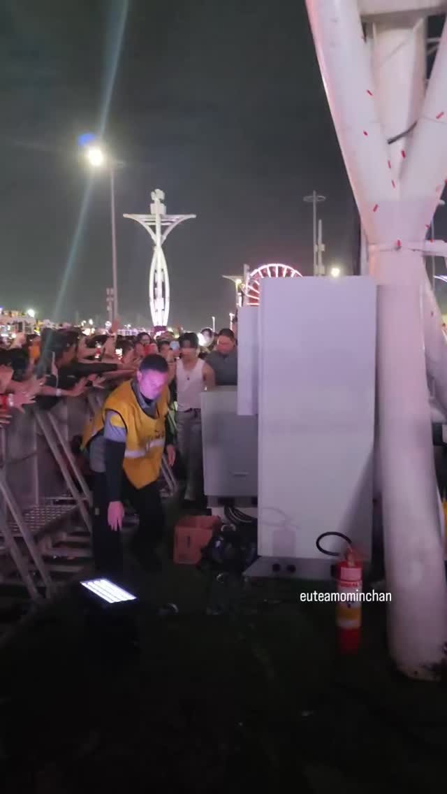 BenjaminNghep's tweet photo. Not many people are capable of doing that. Actually showing up and doing HARD work. I'm sorry, but white collar jobs are just significantly easier on the body. https://t.co/ha8WOyCSmJ