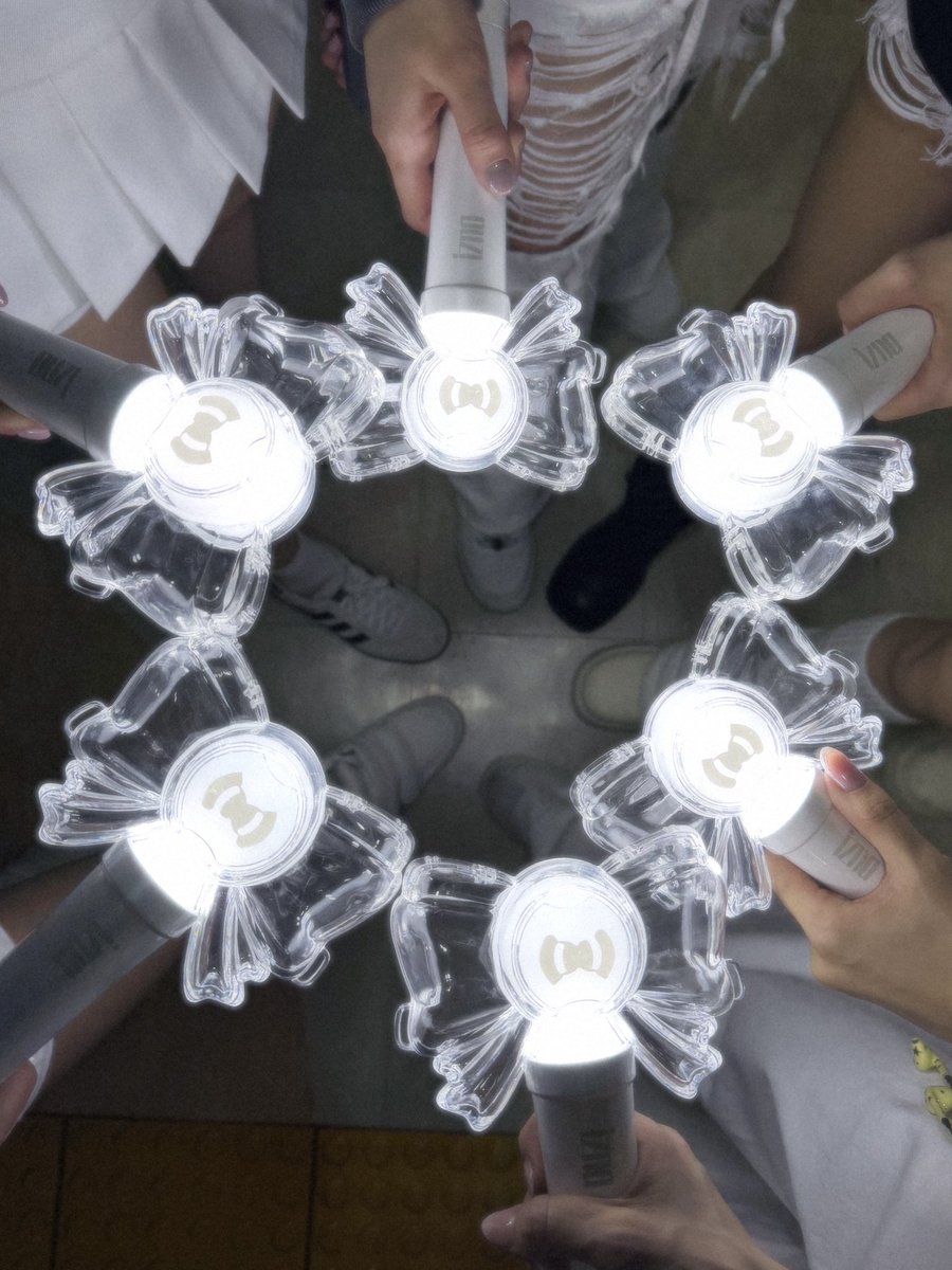 izna_offcl's tweet photo. [iznaPIC📷]

2026.09.20 <2026-2027 izna Concert Tour: WHO DAT GIRL? in SEOUL> DAY2

#izna #이즈나 
#izna_CONCERT_TOUR 
#WHO_DAT_GIRL #izna_WHO_DAT_GIRL https://t.co/rujAHKoclP
