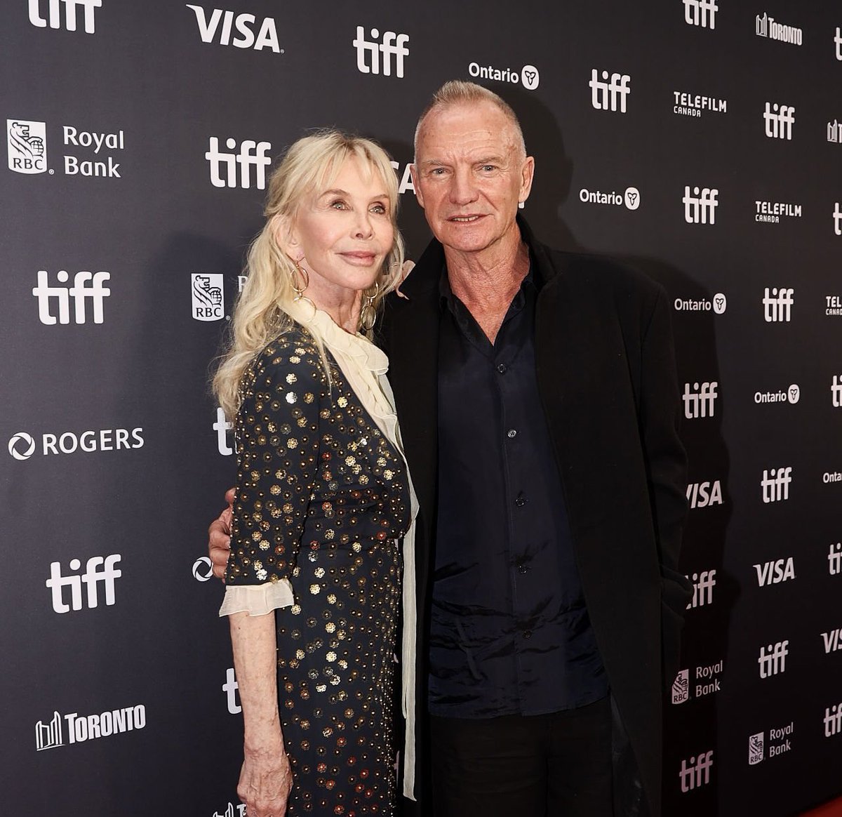 Rcoolmovies's tweet photo. director Trudie Styler, Sting,
Eva Birthistl, Antonio Banderas
Up Against It (film)
Toronto International Film Festival
@TIFF_NET #TiFF26 #TorontoFilms
#EvaBirthistl
#AntonioBanderas
#UpAgainstIt #TrudieStyler https://t.co/bxSGTH05da