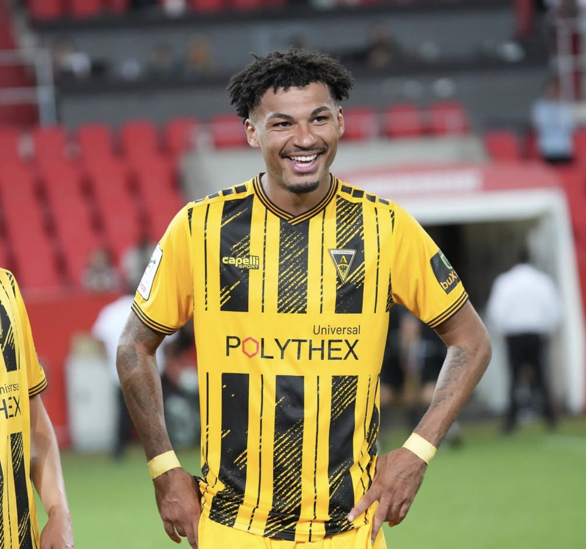 Angolaballers's tweet photo. Defesa 1/2
Yvan titi (20) - Troyes 🇫🇷
Pachanga Cassoma Kristensen (19) - Sonderjyske 🇩🇰
Joel Kiala (22) - Alemannia Aachen 🇩🇪
leonardo barroso (21) - Chicago fire 🇺🇸
Afonso Mozinho (22) - Cove Rangers 🏴󠁧󠁢󠁳󠁣󠁴󠁿
Antonio Lopes (20) - FC Dialla 🇬🇪 
Nanitonda Quiala (20) BVB Dortmund 🇩🇪 https://t.co/tEWzWcbT0w