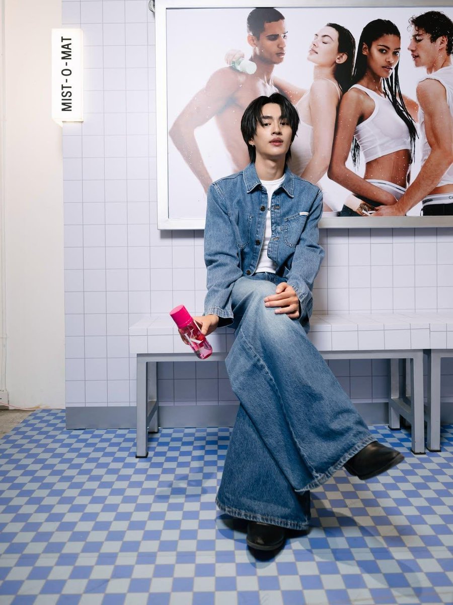 gifttidpom's tweet photo. @jrxpry7 #VVV_TRIPLEV #JUNIOR_VVV 

⭐️ With CK Hair &amp; Body Perfume Mists ⭐️

[ มี 2 กลิ่นใหม่ 
— Satin Cream และ
—  Smooth Berry ]

@CalvinKlein
#CKMists #CalvinKleinFragrances #CalvinKleinTH https://t.co/HPuZiYDedp