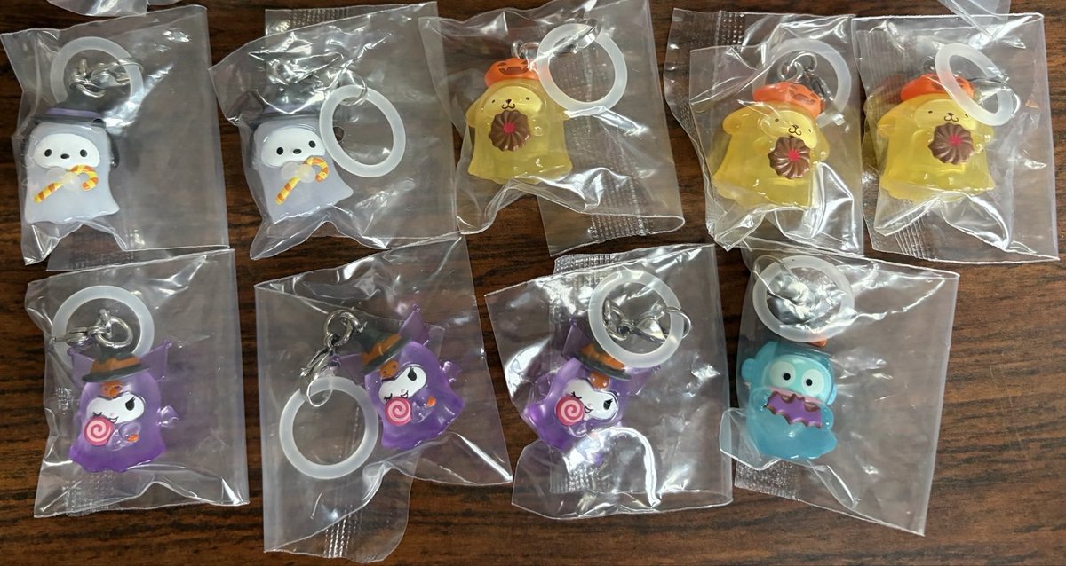 twinklanan2's tweet photo. 【交換】サンリオ ディズニー ハロウィン めじるし

譲）画像1枚目
別ポストで譲渡を出しているもの全て

求）ディズニー ハロウィン
チップ、デール各1〜2個
ミッキー1

都内手渡し、郵送。
よろしくお願い致します。 https://t.co/3cRD44IOQt