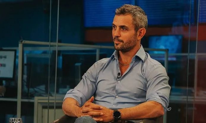 NCereijo's tweet photo. ¿Qué imagen tenés de @MenemMartin ?       
  
1 Excelente         
2 Buena       
3 Regular           
4 Mala           
5 Pésima https://t.co/u53fPC27mE