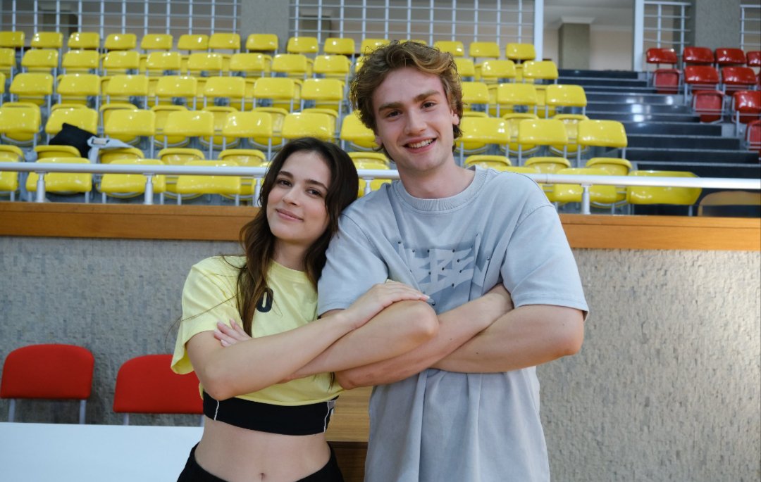 svviera_'s tweet photo. @daha17dizi @KanalD @pastelfilm BU NEE ÇIĞLIKKK https://t.co/Kyp0n1fQNh