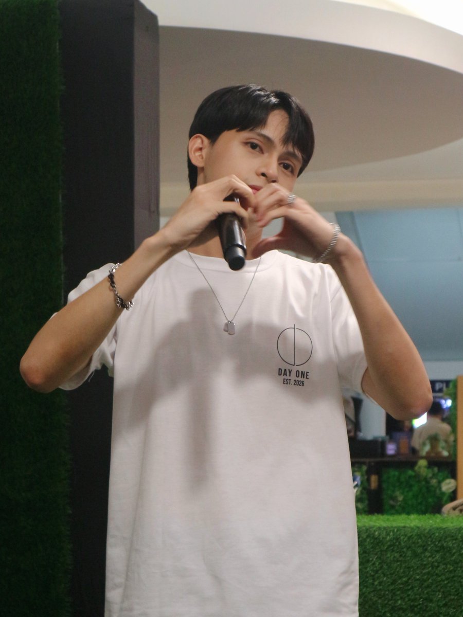 dayonemarkofc's tweet photo. @dayonevst @DAYONEOfficial_ ENTRY LEADS TO DAY ONE
#DAYONEOfficial @DAYONEOfficial_ https://t.co/08XJvcZqoX