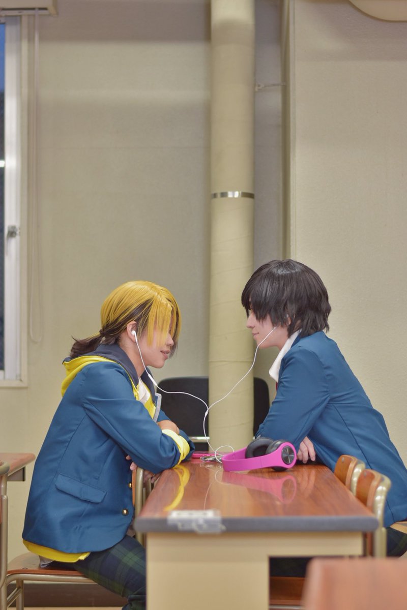 2k___2k___'s tweet photo. ー Cosplay / hlos 押忍 騒音 ー

◾︎

                        sharing music

                                                                          ◾︎

🎧 ▶︎ key
🎸 ▶︎ tsu-
#エリオスR_cos https://t.co/IAvfGFS0fM