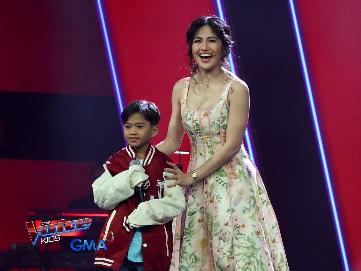 _TheVoiceKidsPH's tweet photo. Replay Button by Coach Julie! Stephen Joshua Berroya for #Julesquad! 🤩

#TVKBlindAuditions
#TheVoiceKidsGMA | Sundays at 7:00 PM on GMA https://t.co/xvcbGUJusq