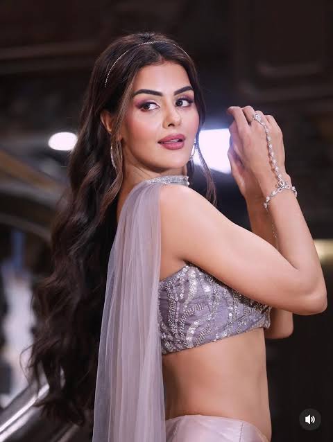 ShivMas28's tweet photo. Guys let's make sure that she wins this time @PriyankaCC7
I don't need another heart break 💔
#priyankachaharchoudhary
#Riseandfall2 https://t.co/ztaJBzl1vi