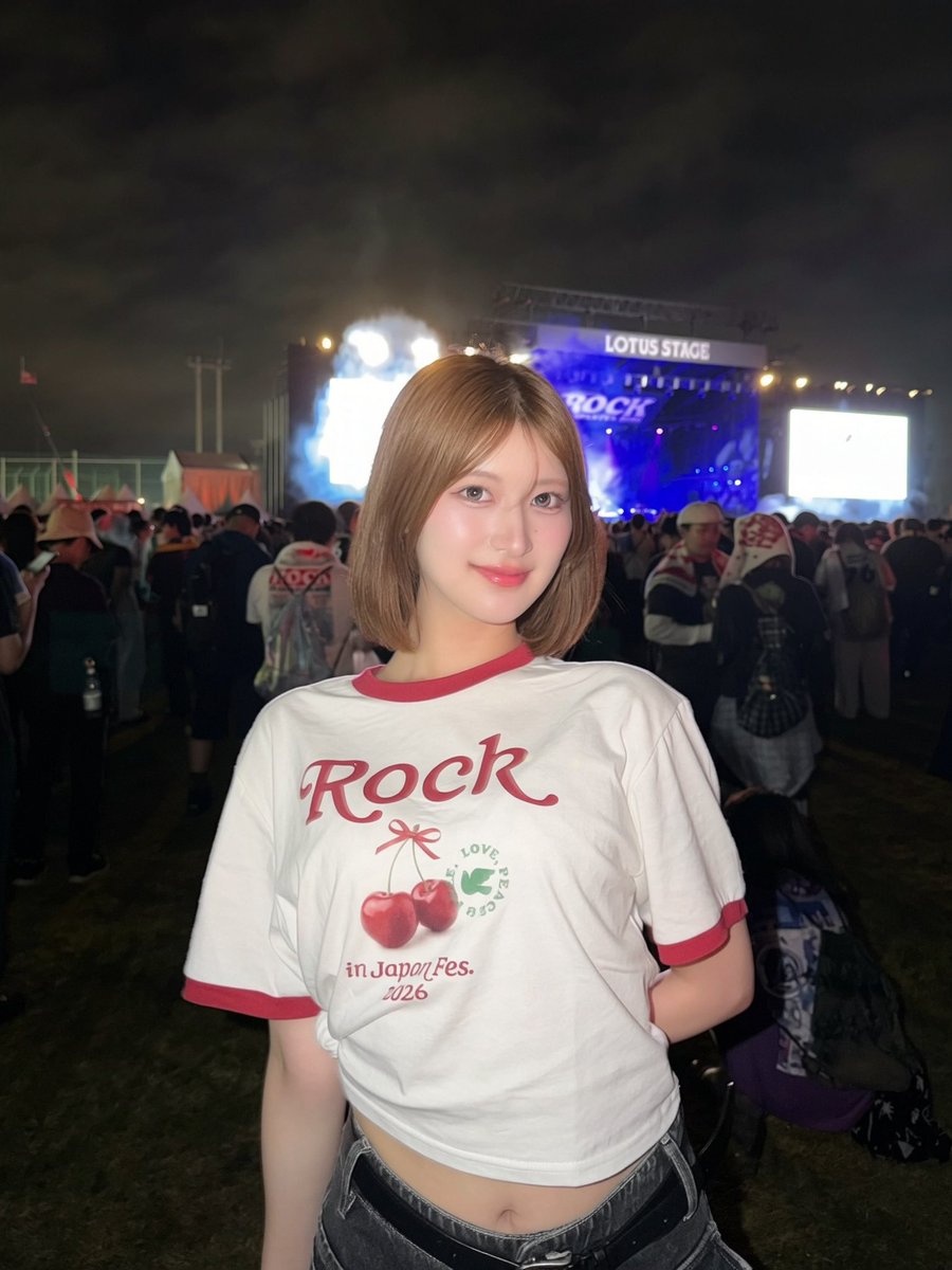 myaoonzzz's tweet photo. ロッキン行ってきた〜🎧✨たくさん雨に濡れたけど楽しかった🫪Tシャツは🍒にした( ˘꒳​˘)💕💕 https://t.co/sczKvRNj7j
