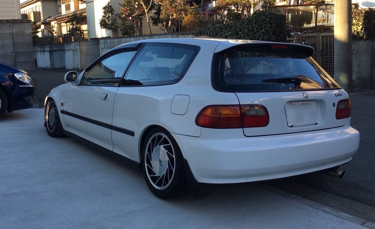 ss_ef8's tweet photo. テキサスのミュージアムにあるCRX、よく見たら昔EGに履かせてた同じOZ履いてる！！！
なんか嬉しい☺️ https://t.co/zjfVuMU0bi