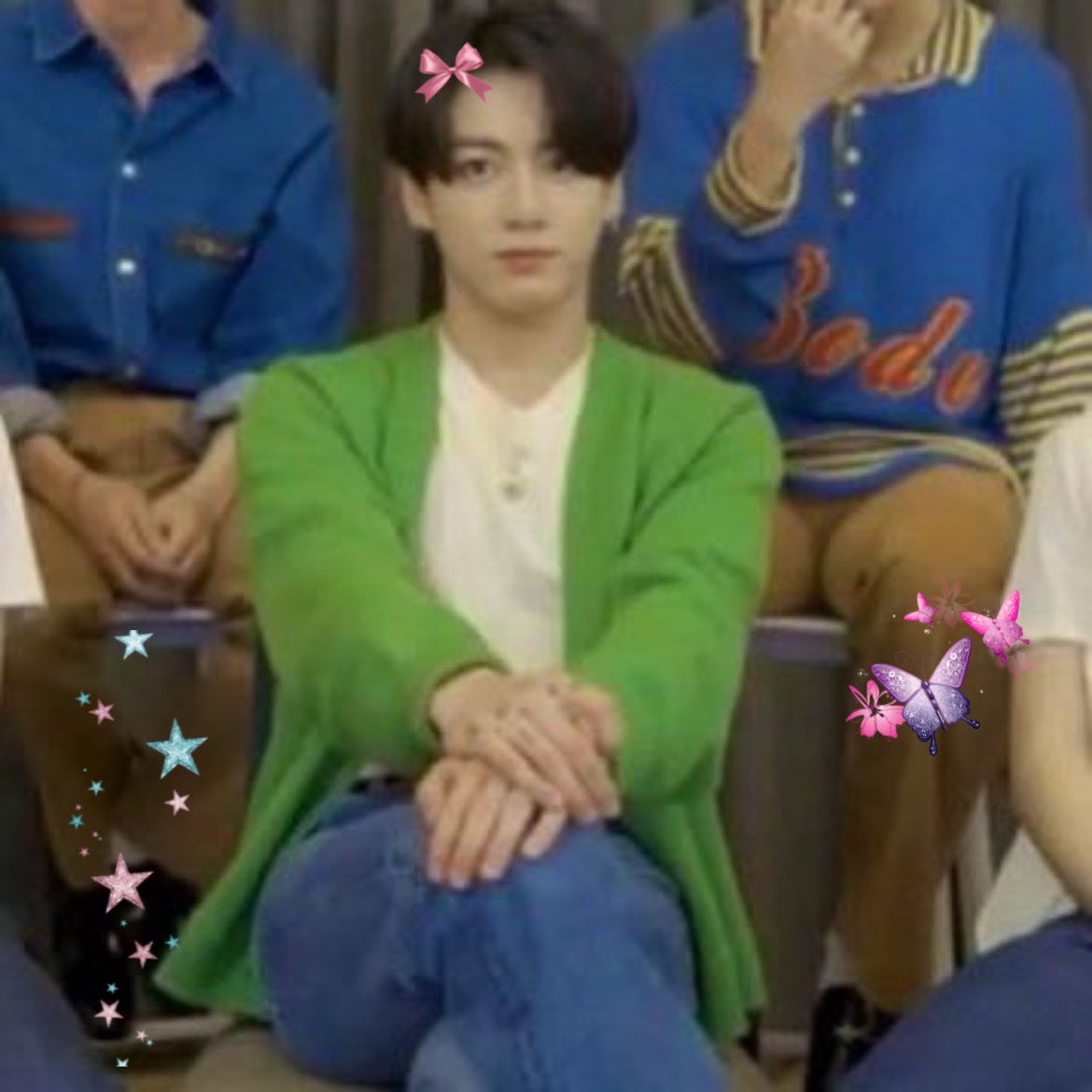 ggukbows's tweet photo. my princess is sitting so elegantly(*ᴗ͈ˬᴗ͈)ꕤ*.ﾟ https://t.co/fgZtP4vkqr