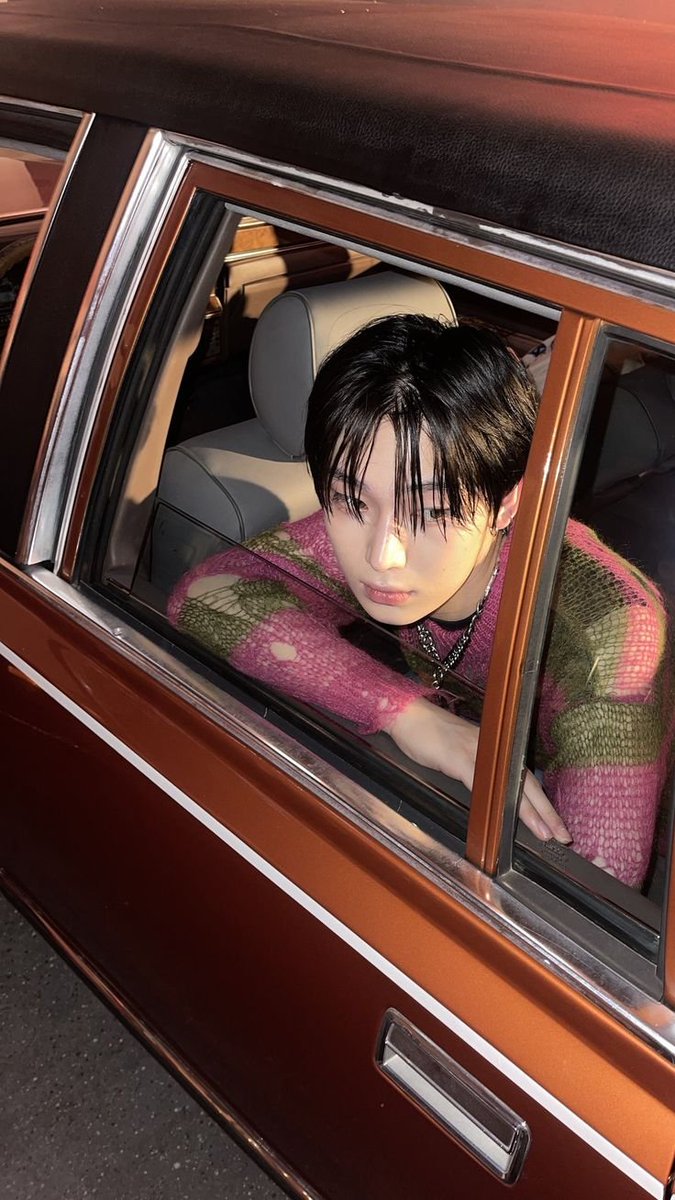 ckcsrcmz's tweet photo. ⠀ 

         @ ckcsrcmz ⋆  Location Disabled
⠀⠀⠀ SNS UPDATE |  09 / 20 / 26

⠀ ⠀         ⤷  photoshoot day ! 📸 
 
⠀ ⠀ https://t.co/QZEuCwCNgq