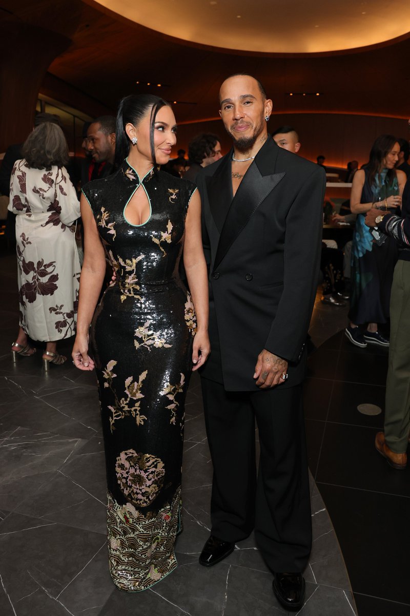 quem's tweet photo. SÓ LOVE! Kim Kardashian e Lewis Hamilton fazem primeira aparição juntos em evento após assumirem namoro nas redes sociais 😘 https://t.co/leubPB9YVT