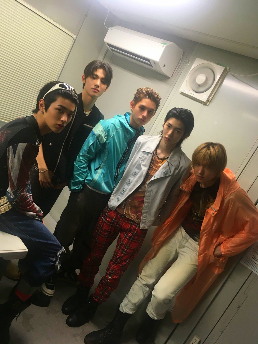 IKEONICSTAR's tweet photo. https://t.co/B2NNXFJFFn