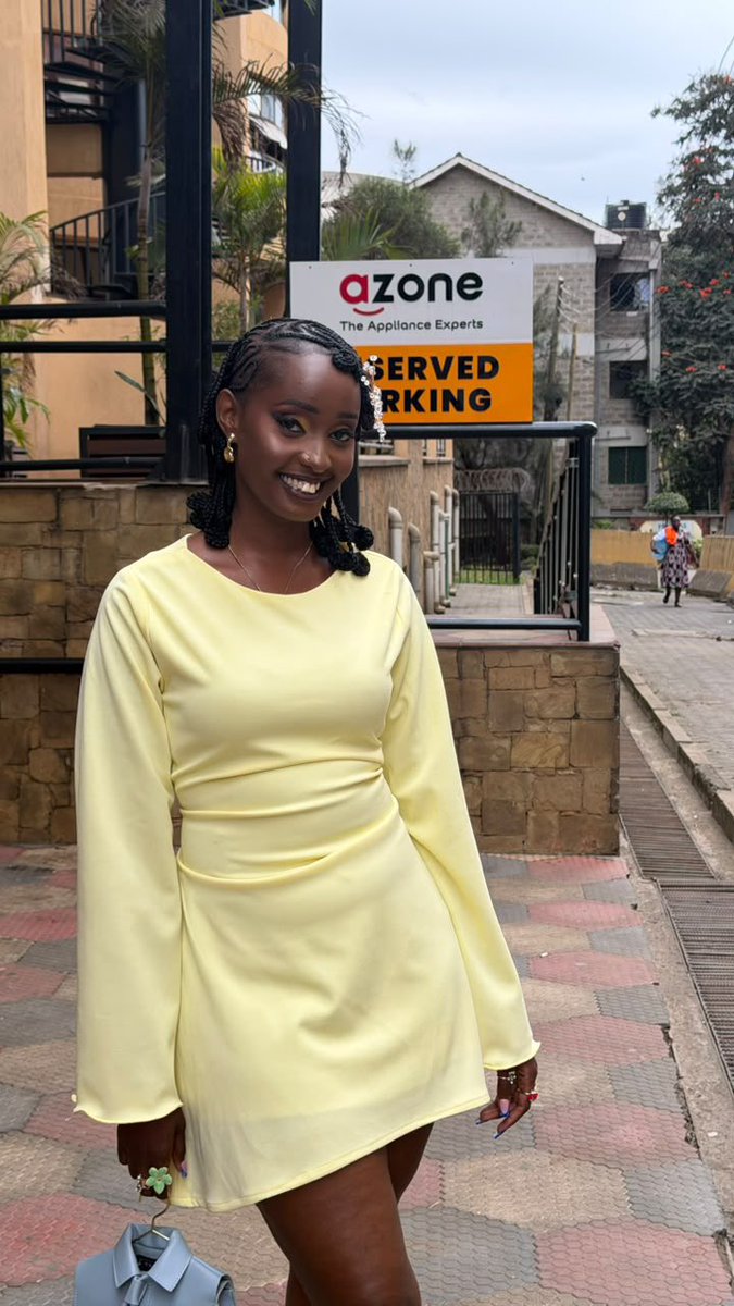Mwende_Mugambi's tweet photo. Leo si mtanisamehe🤭

Butter yellow kinda day✨🔥 https://t.co/C0ao8IICzr