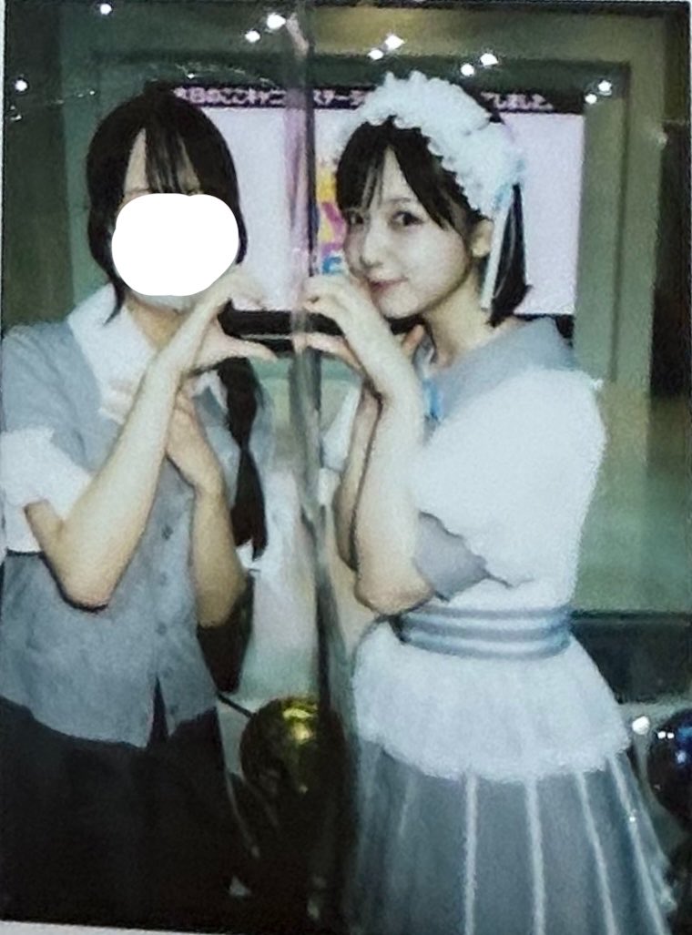 ri9qo's tweet photo. 初めましてと初チェキありがとうさきちゃん😭🤍
実際に見るとほんとに色白で可愛いかった❕
さきちゃんが言ってくれたように宝物になったよ💭
今日は本当にありがとう🫶🏻
 #曽川咲葵 https://t.co/wjb8qjb9M0