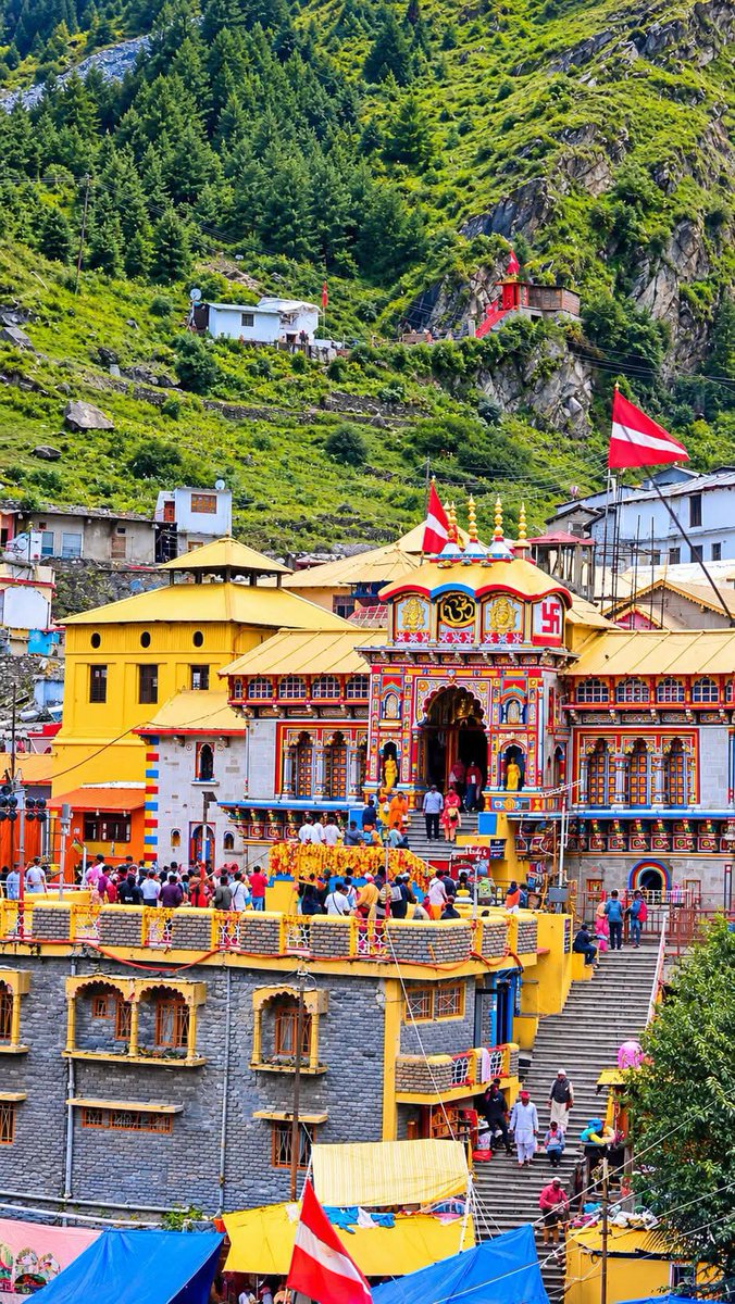 KARANaphf's tweet photo. बर्फीली वादियों में बसा बद्रीनाथ धाम निराला है।
हर तरफ भक्ति और आस्था का उजाला है।
पहाड़ों की गोद में मंदिर का अद्भुत नज़ारा,
सच में देवभूमि उत्तराखंड सबसे प्यारा। ❤️🙏
💕💕💕💕💕💕💕💕💕💕💕💕💕 https://t.co/nEvWxCvFJT