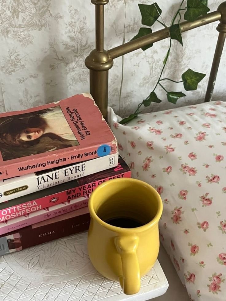 AlejaReads's tweet photo. reading is giving your soul a place to dream while awake.>>> https://t.co/W441Ir41tL