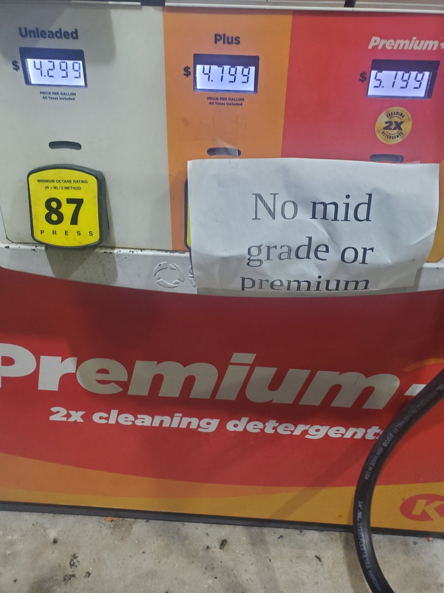 NOTmike32hi's tweet photo. we outta gas now? https://t.co/b9YVnWQhIv