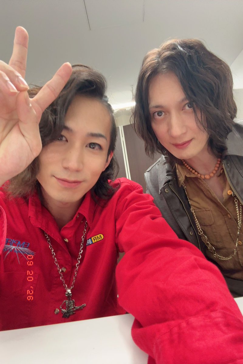 kokanegae's tweet photo. 初のマーダーミステリーステージ
刺激的で最高の時間でしたっ♪
楽屋からずっとお隣で
2日間ご一緒させていただいた
癒しのみつさんと📸 https://t.co/VgzYNzxxrK