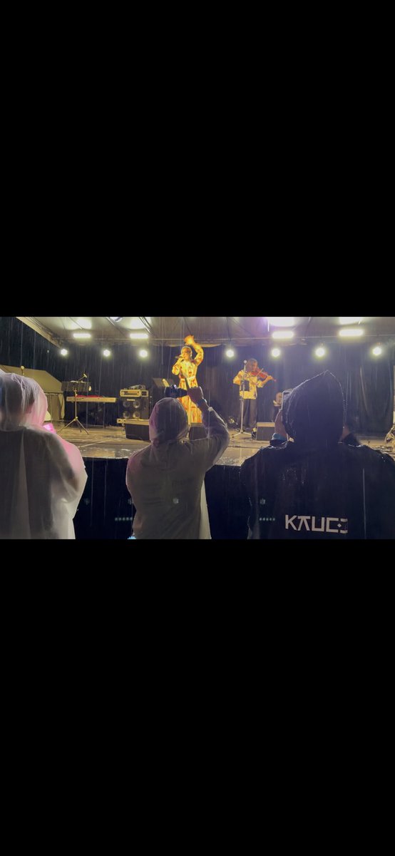 DF_0303's tweet photo. 今日は相模大野のもんじぇ祭りに愛内里菜さん！コナンの楽曲も計4曲歌ってくれて、雨のおかげもあって真ん中の目の前で見ることができて、最高でした、、、 https://t.co/qfU5w8Cc2W