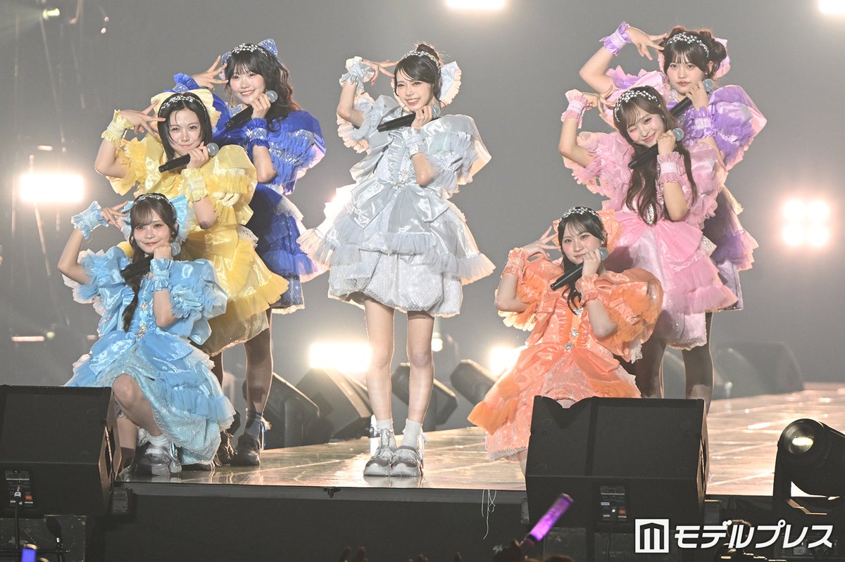 modelpress's tweet photo. 【AGESTOCK2026 in 横浜アリーナ】

MORE STAR、花道パフォーマンスで盛り上げ
「ハグ！」で会場一体に✨️

M1.WITHKAWAII論
M2.ハグ！
M3.アフターオール

#もあすた @MORE_STAR_ https://t.co/iETL0xpa5y