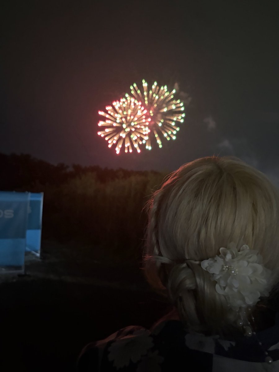 disngn36's tweet photo. 初めて花火大会行った
浴衣動きにくい https://t.co/o1ofTnwk4J