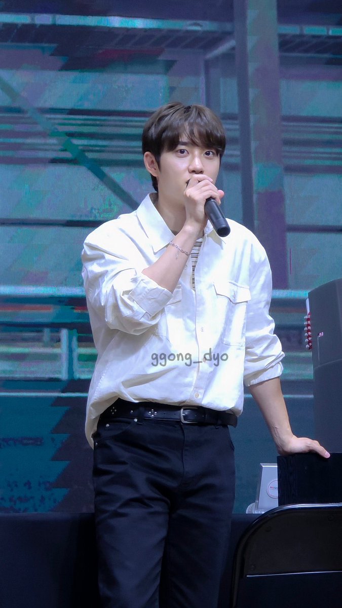 EXOGlobal's tweet photo. [LQ] 260920 #DOHKYUNGSOO @ [DOPAMINE] Fansign Event - MakeStar
cr. ggong_dyo 

#EXO #엑소 @weareoneEXO @DOHKYUNGSOO_X https://t.co/9ir1NjYJ8k