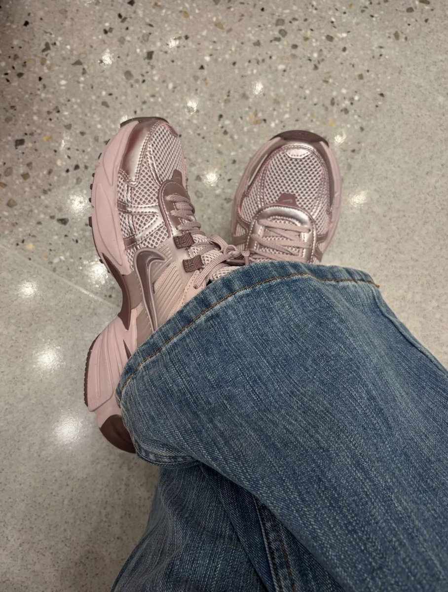 mexrmaids's tweet photo. beneran sungkem banget sama nike series ini 🥹🙏 nyaman banget dipakai buat jogging dan hangout 💯 https://t.co/abu69VXM7h