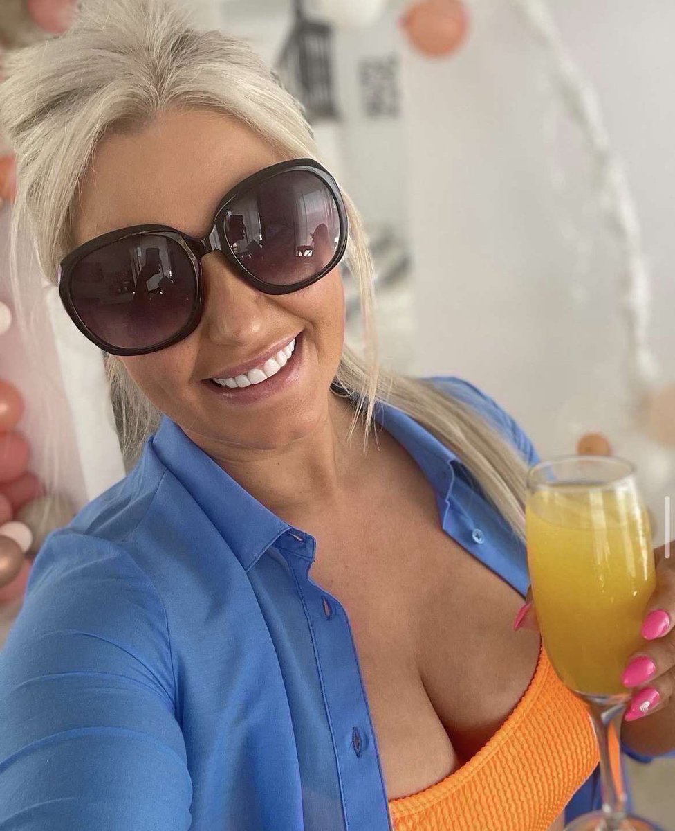 Scotths865's tweet photo. Cuck here with my aunt, does anyone want to post her as a submission? Can share more https://t.co/q6qDwhkMSn