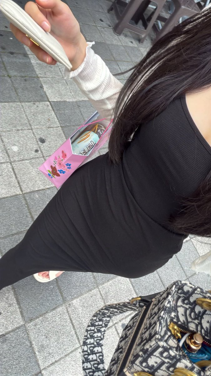 Widarshitha's tweet photo. #수원 #ㅈㄱ #유부녀 먹을래? https://t.co/Z3QQoPaFrU