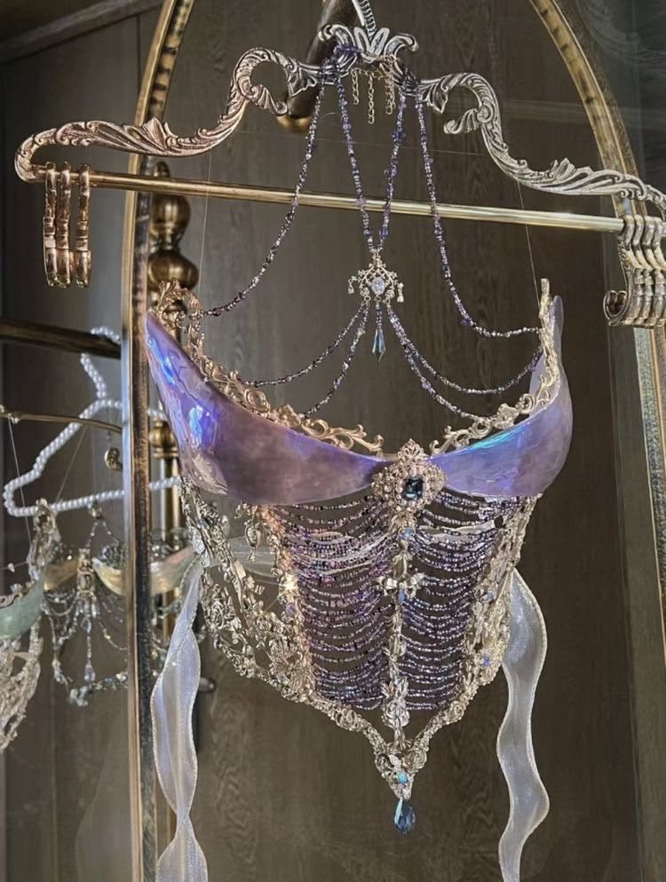 evergreenhues_'s tweet photo. ethereal pearl and crystal corset https://t.co/c782ZvkpBQ