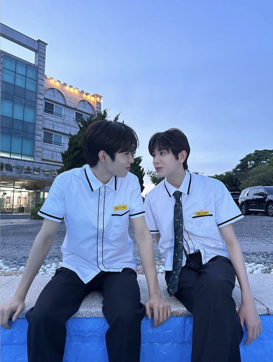 kizzonku's tweet photo. 뀨이랑 유끼🫰🫰 배경음악도 단짝이잖아ㅠㅅㅠ
남자우정봐라 https://t.co/1qE6d8flf9