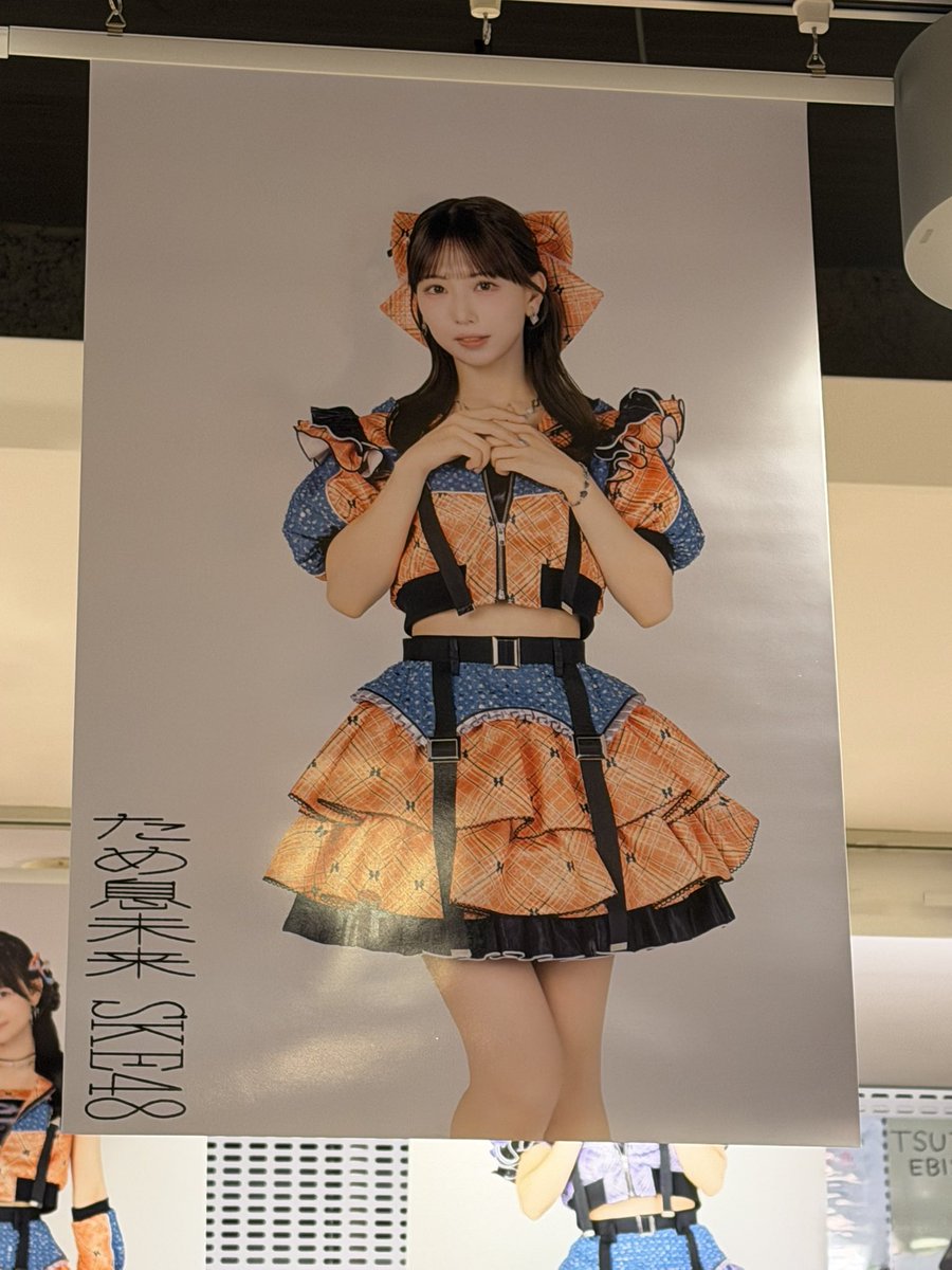 naripyon_9810's tweet photo. セブンパーク天美の帰りにTSUTAYA戎橋店によってくまちゃんたちが書いたサインを見て来た。ポスターも選抜メンバー全員分がズラリで有り難いねぇ👏
#熊崎晴香 https://t.co/GM6e3Ay8Mw