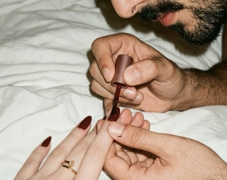 roslena000's tweet photo. تفاصيل صغيرة ولكنها تعني الكثير بالنسبة للأنثى ،،،

Small details, yet they mean so much to a woman... https://t.co/APROVEKYKo