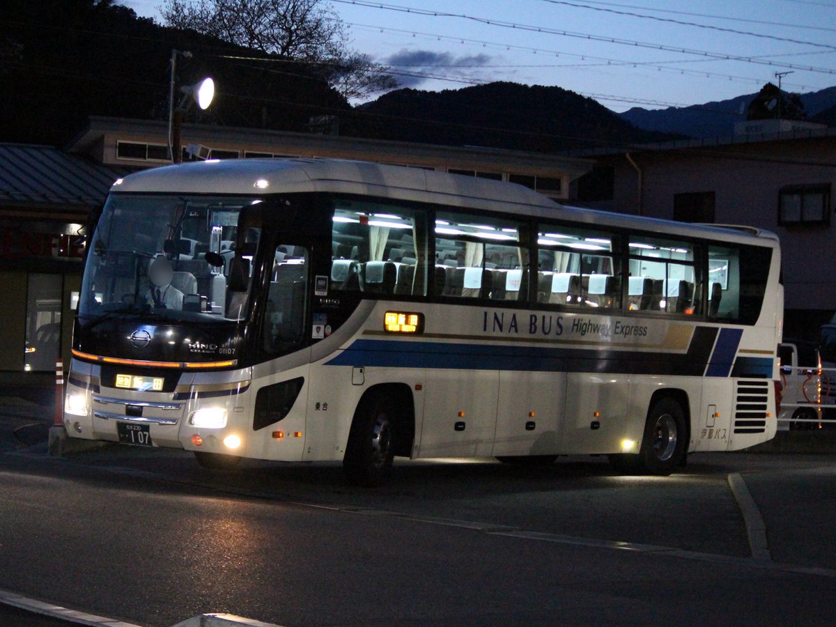 05N_HRK6400BUS's tweet photo. #バスの日

地元のバス会社で日野といえばこちら。
各種載せてみました！
たんびたんびお世話になってますな……
(松川営業所がいちばん好きです)
#伊那バス @busroom_1015 https://t.co/V9BnNwxQaE