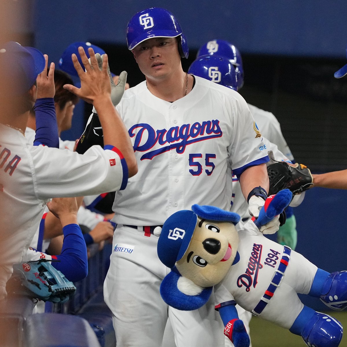 DragonsOfficial's tweet photo. ／
＃JERAセ・リーグ 速報⚾️
＼
中８ー５広
本日の ＃月間JERAセ・リーグAWARD ノミネート選手はこちら✋
逆転３ランにソロホームランと４打点の活躍を見せた ＃細川成也 選手です。
ノミネート選手はこちら　https://t.co/6Kn01LIDuo
JERA協賛特設ページ　https://t.co/n6PQVjYdeS
#JERA 　#灯セ
#どらほー