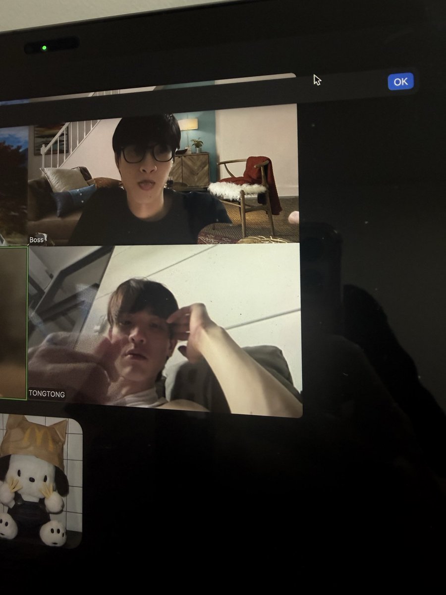 Bossptk's tweet photo. เติมตงออนไลน์ 😛 https://t.co/NeKeT4b1Mh