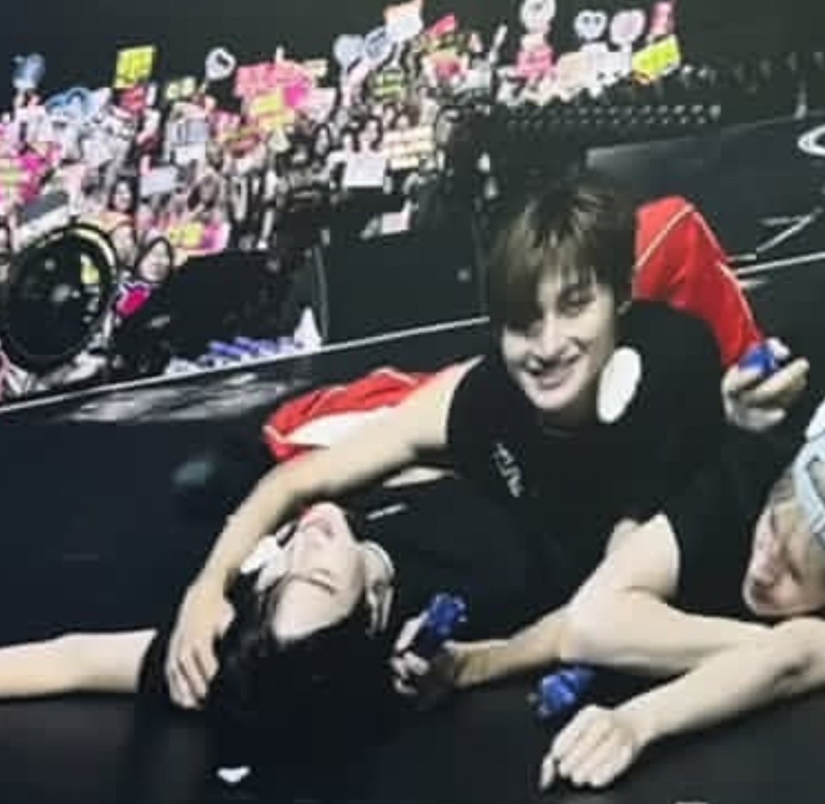 arrowexxor's tweet photo. 🥺🫳🏻 https://t.co/2894M9vMKt
