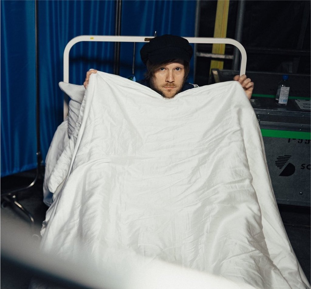 _blueber_ry's tweet photo. he just gave birth be nice to him https://t.co/U13kUZFRGi