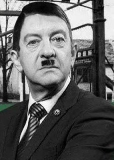 Patriotes2027's tweet photo. Adolf Mélenchon https://t.co/v9VBcTkHIR